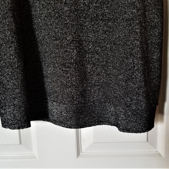 Sleeveless V Neck Festive Top - Picture 2 of 2